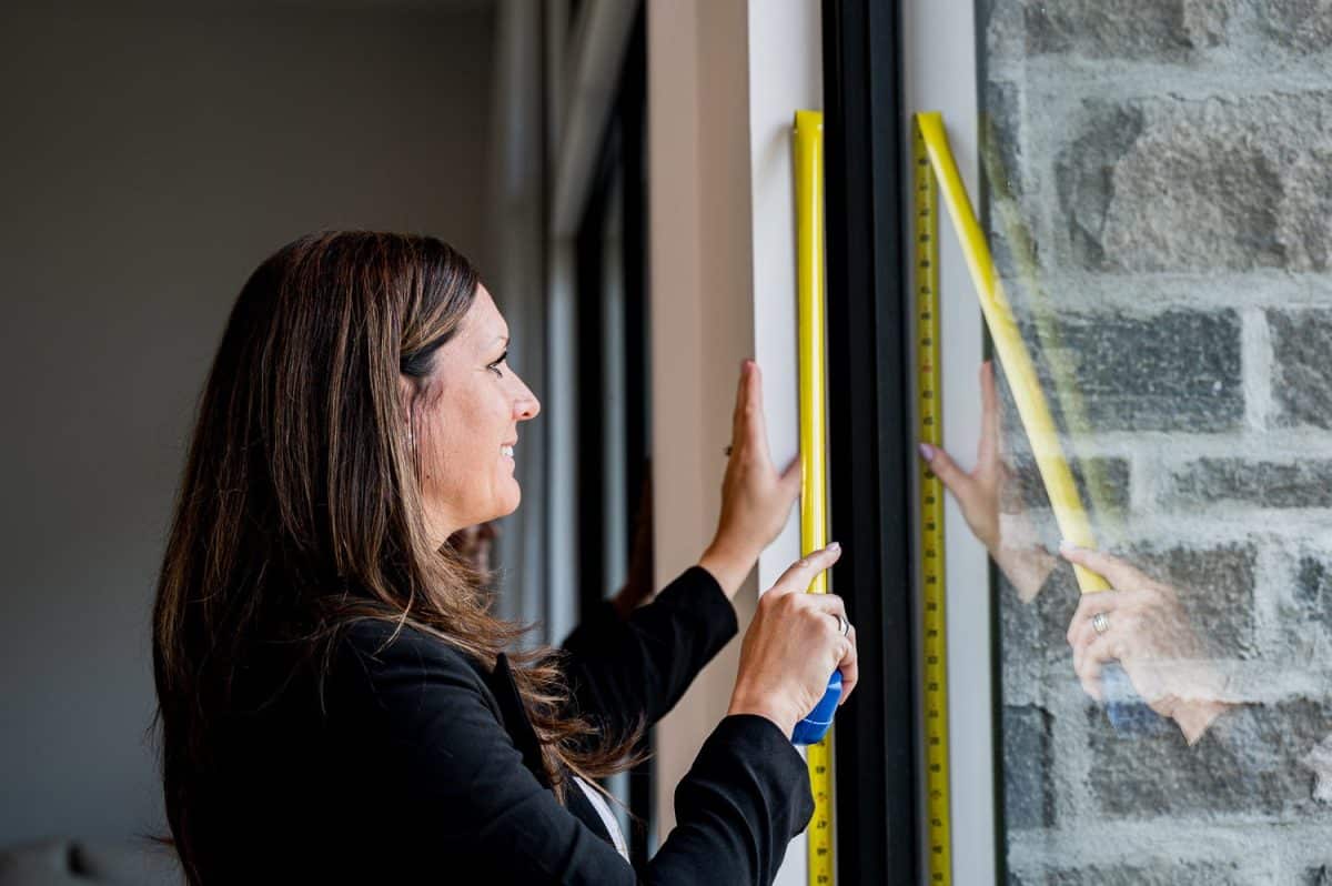 Comment prendre les mesures exactes d'une fenêtre standard pour l'installation et l'achat